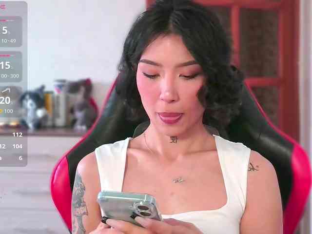 Girl-next-door webcam