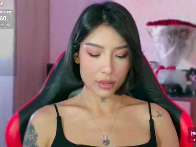 Girl-next-door webcam