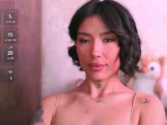 Girl-next-door webcam