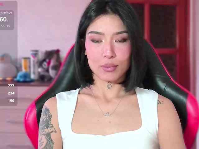 Girl-next-door webcam
