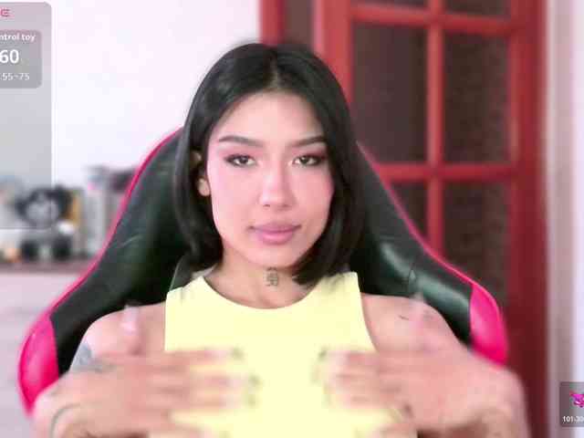 Girl-next-door webcam