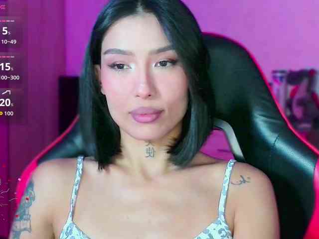 Girl-next-door webcam