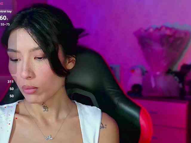 Girl-next-door webcam