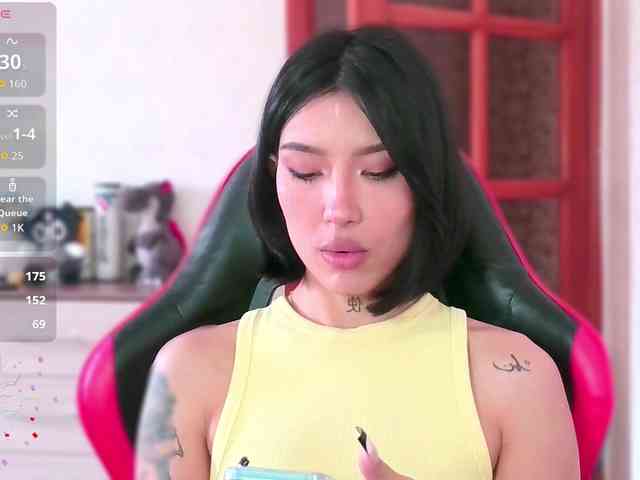 Girl-next-door webcam