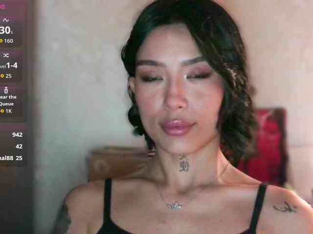 Girl-next-door webcam