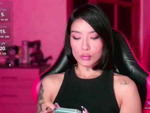 Girl-next-door webcam
