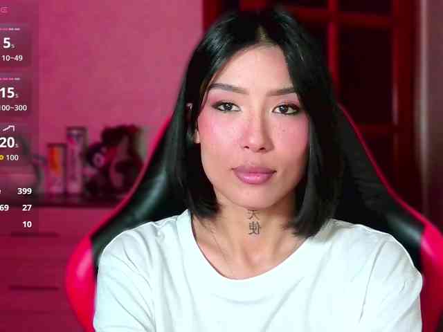 Girl-next-door webcam