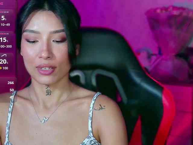 Girl-next-door webcam