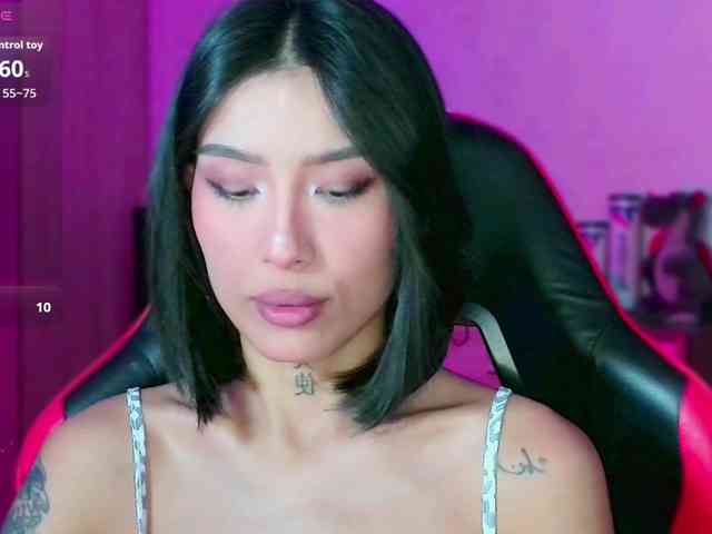 Girl-next-door webcam