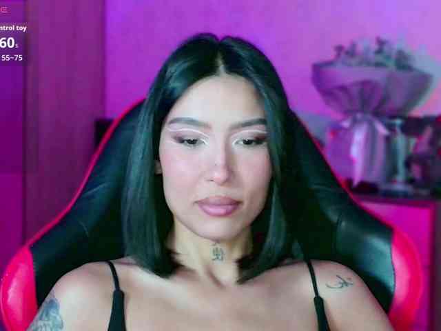 Girl-next-door webcam