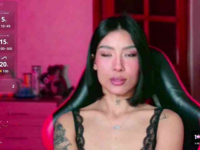 Girl-next-door webcam