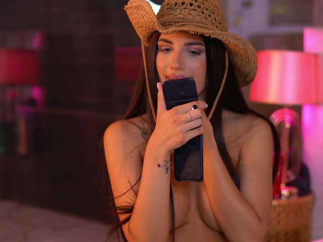 Sex chat gratuit in direct cu RaisaKali pe BongaCams