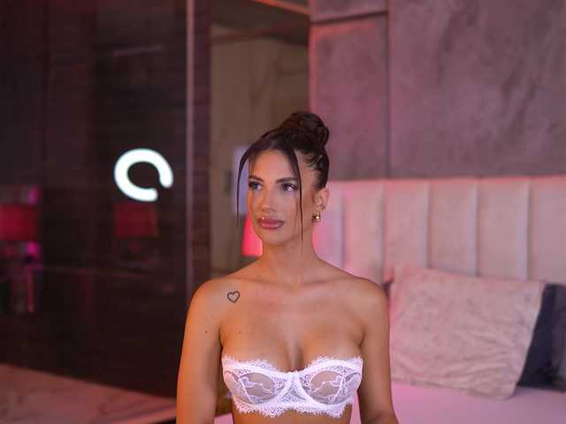 Sex chat gratuit in direct cu RaisaKali pe BongaCams