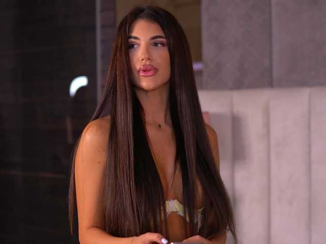 Sex chat gratuit in direct cu RaisaKali pe BongaCams