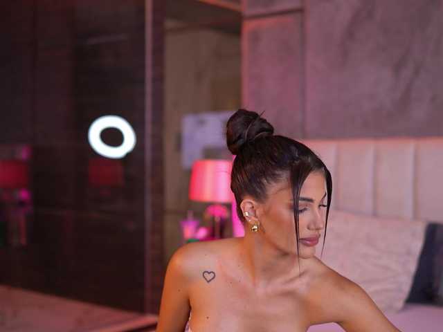 Sex chat gratuit in direct cu RaisaKali pe BongaCams