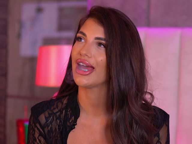 Sex chat gratuit in direct cu RaisaKali pe BongaCams