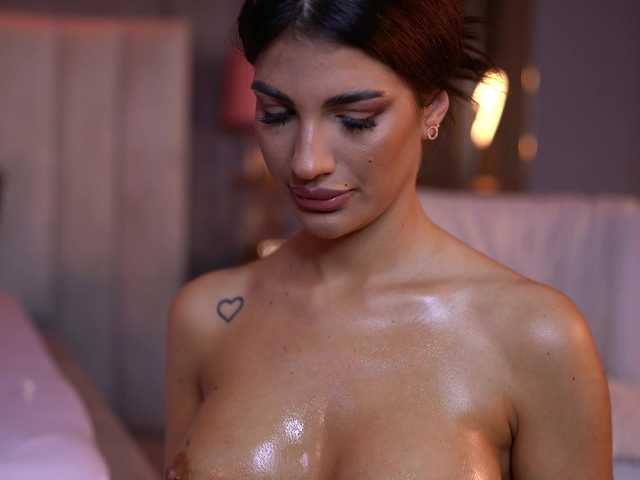 Sex chat gratuit in direct cu RaisaKali pe BongaCams