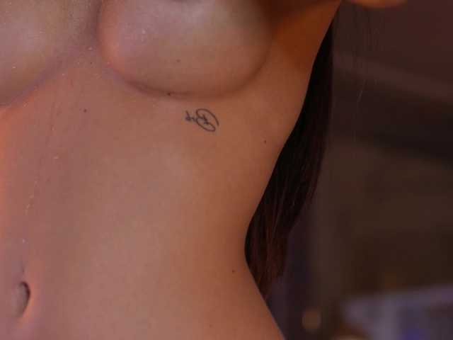 Sex chat gratuit in direct cu RaisaKali pe BongaCams