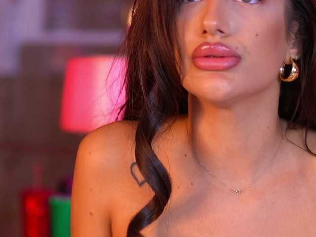 Sex chat gratuit in direct cu RaisaKali pe BongaCams