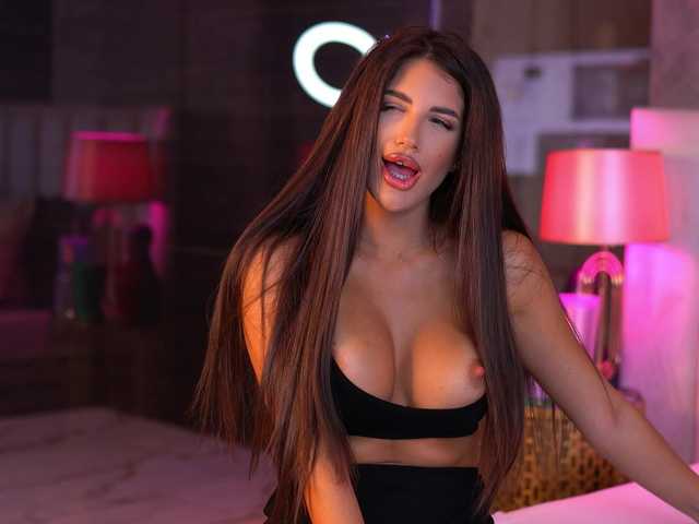 Sex chat gratuit in direct cu RaisaKali pe BongaCams
