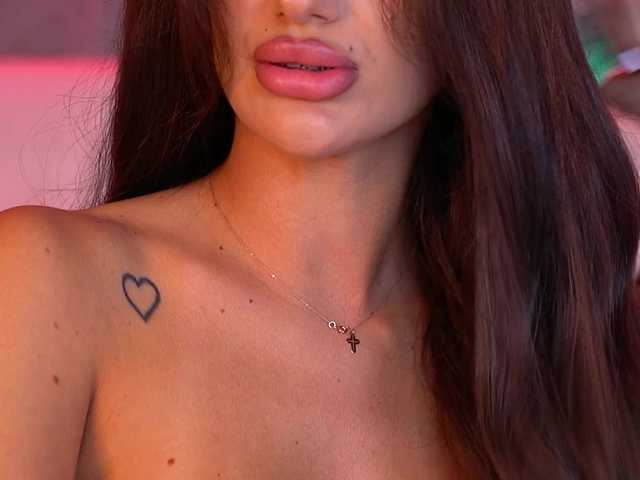Sex chat gratuit in direct cu RaisaKali pe BongaCams