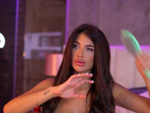 RaisaKali live webcam show