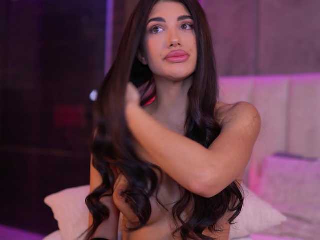 Sex chat gratuit in direct cu RaisaKali pe BongaCams