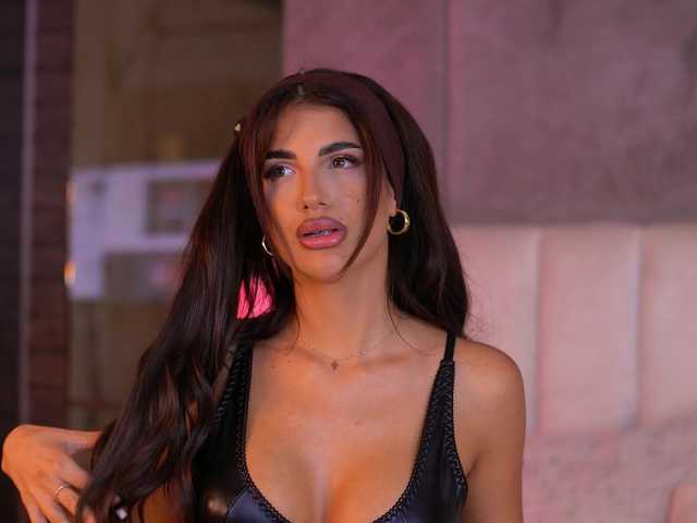 Sex chat gratuit in direct cu RaisaKali pe BongaCams