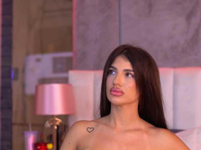 Sex chat gratuit in direct cu RaisaKali pe BongaCams