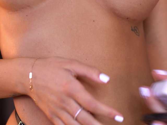 RaisaKali live webcam show