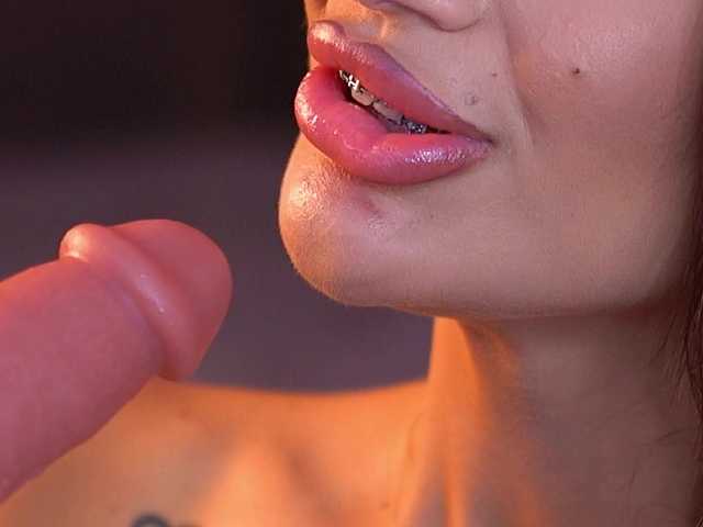 RaisaKali live cam on BongaCams