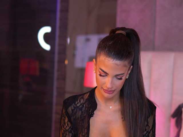 Sex chat gratuit in direct cu RaisaKali pe BongaCams
