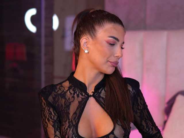 Sex chat gratuit in direct cu RaisaKali pe BongaCams
