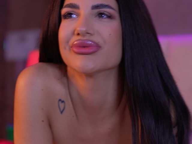 Sex chat gratuit in direct cu RaisaKali pe BongaCams