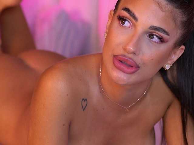 Sex chat gratuit in direct cu RaisaKali pe BongaCams