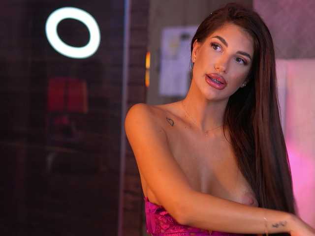 Sex chat gratuit in direct cu RaisaKali pe BongaCams