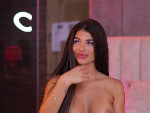 Sex chat gratuit in direct cu RaisaKali pe BongaCams