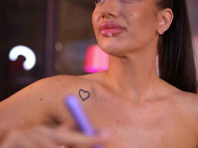 Sex chat gratuit in direct cu RaisaKali pe BongaCams