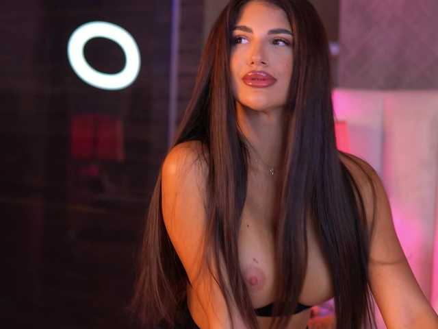 Sex chat gratuit in direct cu RaisaKali pe BongaCams