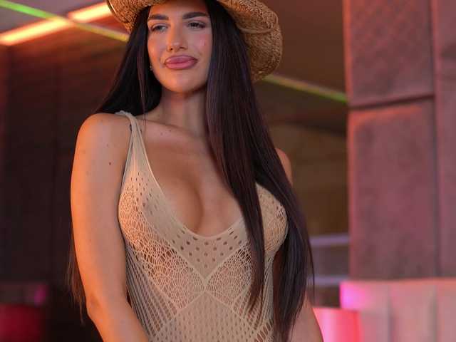 Sex chat gratuit in direct cu RaisaKali pe BongaCams