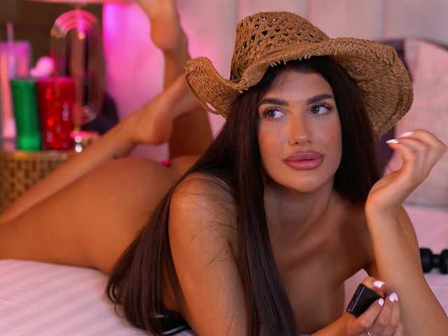 Sex chat gratuit in direct cu RaisaKali pe BongaCams