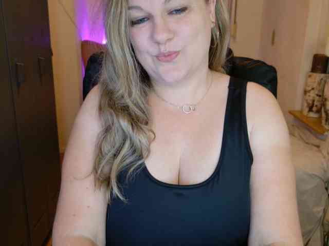 MissKim webcam