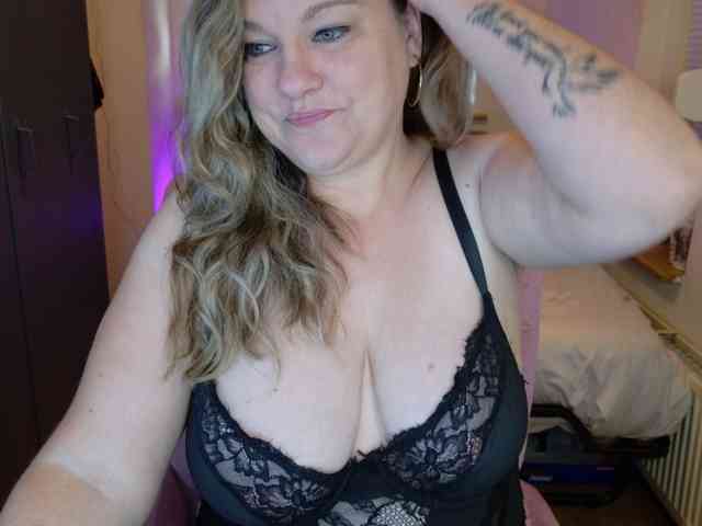 MissKim webcam
