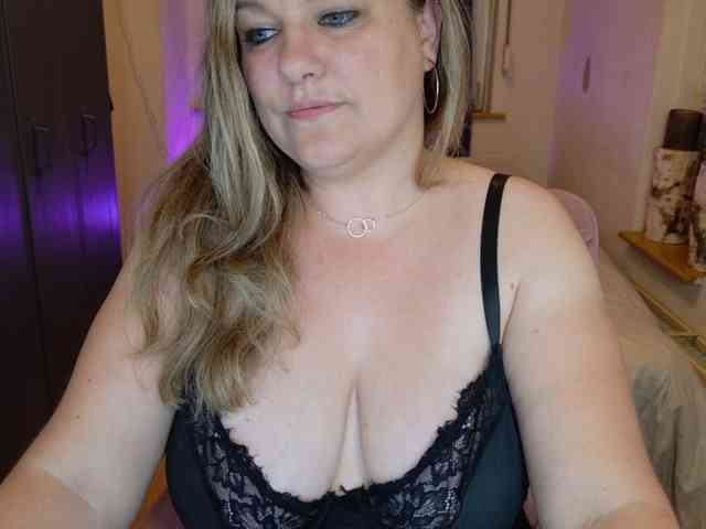 MissKim webcam