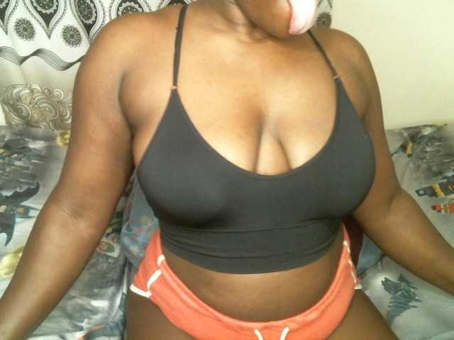 BLACKQUEEN344 live cam on BongaCams