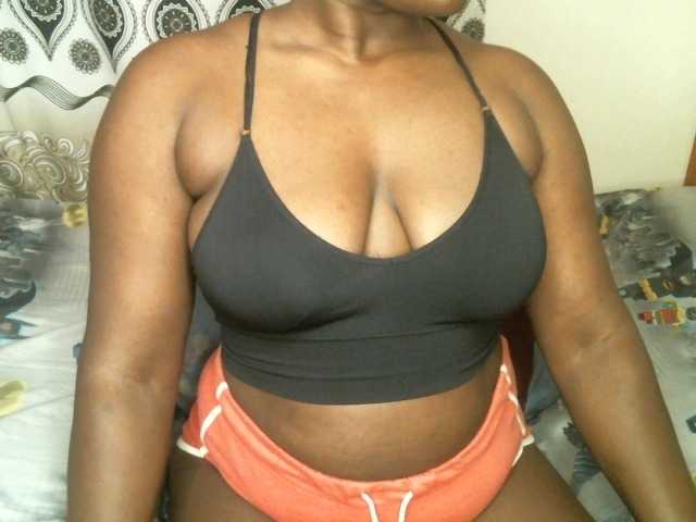 BLACKQUEEN344 live cam on BongaCams