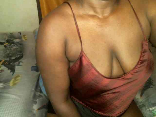 BLACKQUEEN344 webcam