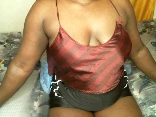 BLACKQUEEN344 webcam