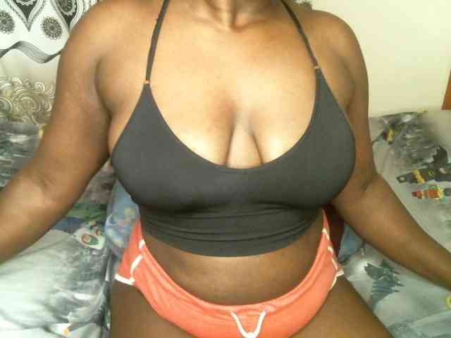 BLACKQUEEN344 webcam