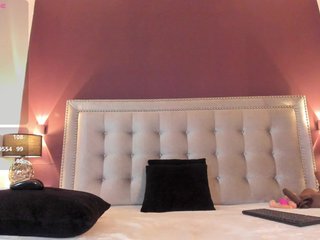 IssyRosse's Live Webcam